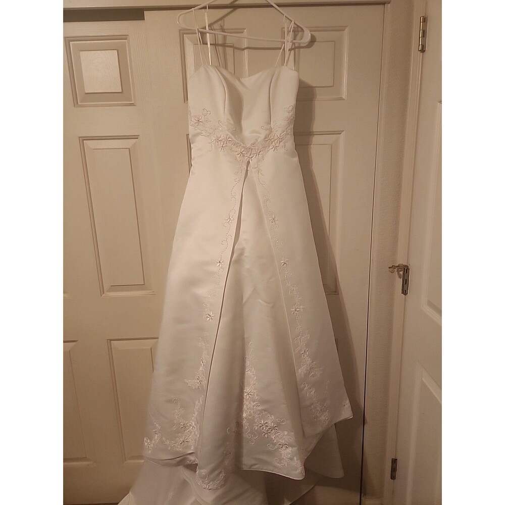 Eden Bridals Wedding Dress Size 14 - White Beaded Bridal Gown with Cathedral Tra